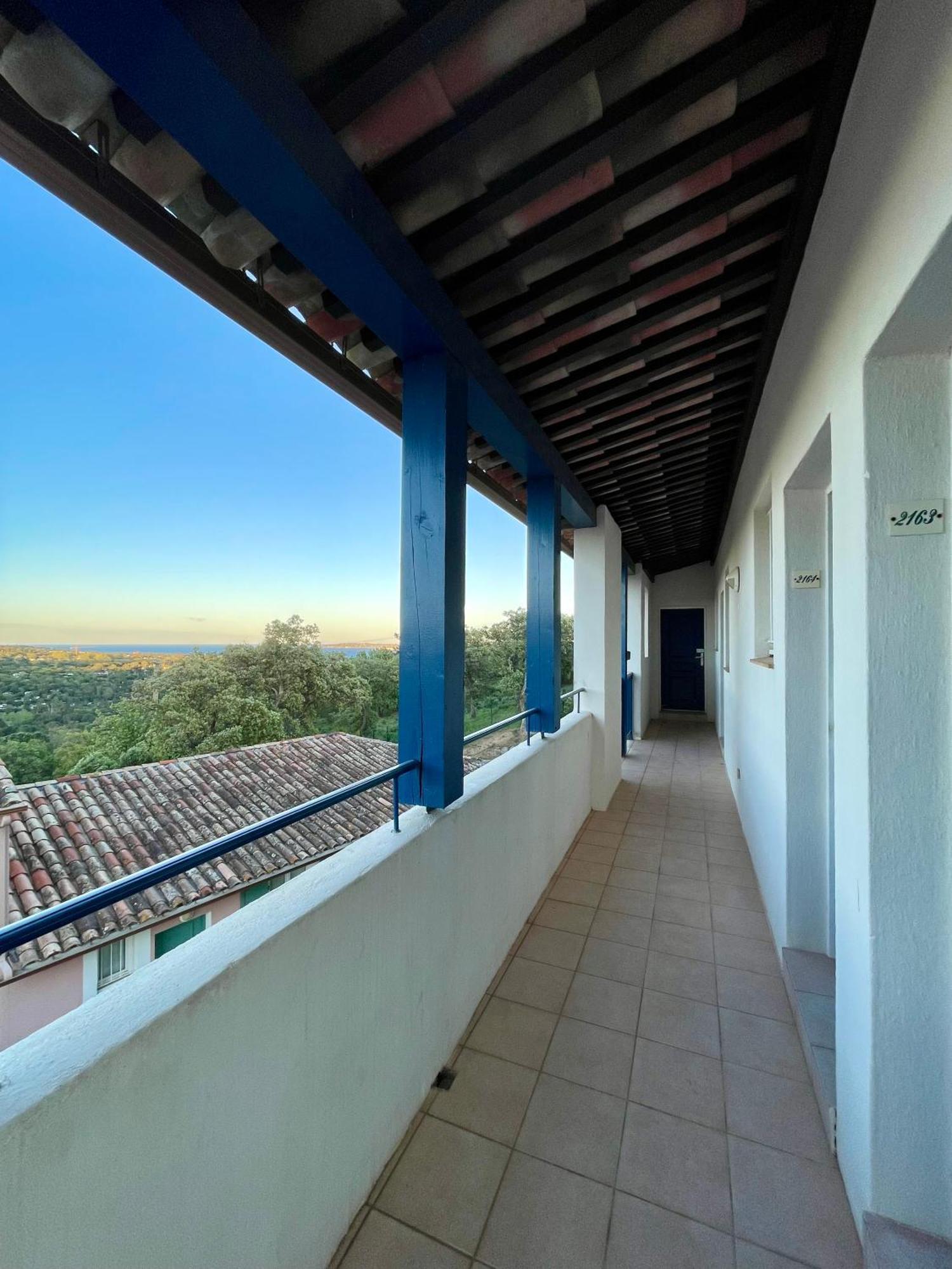 Charmant Appartement Village Restanques De Saint Tropez Grimaud Exterior photo
